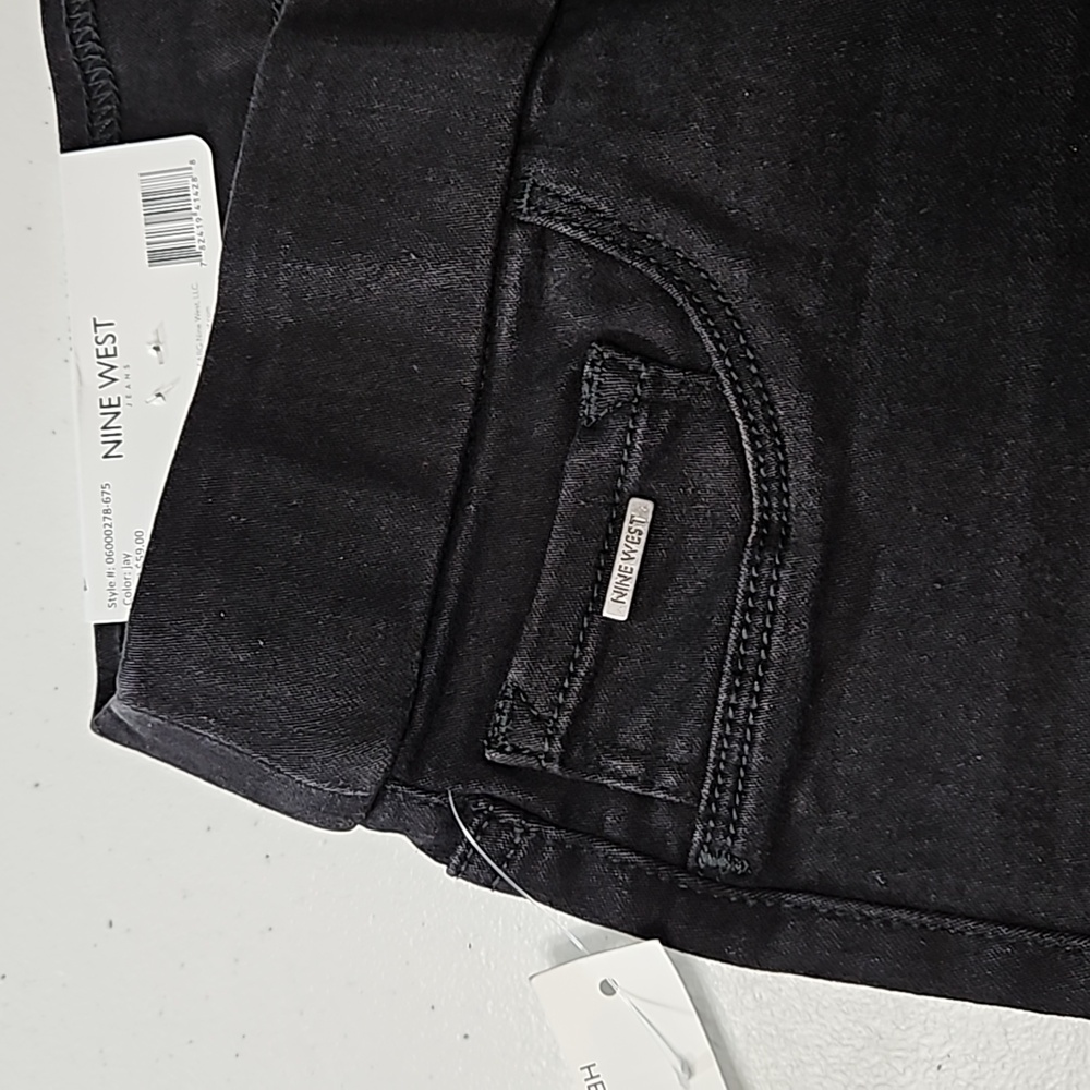 NINE WEST heidi pull-on straight jeans - Picture 9 of 14